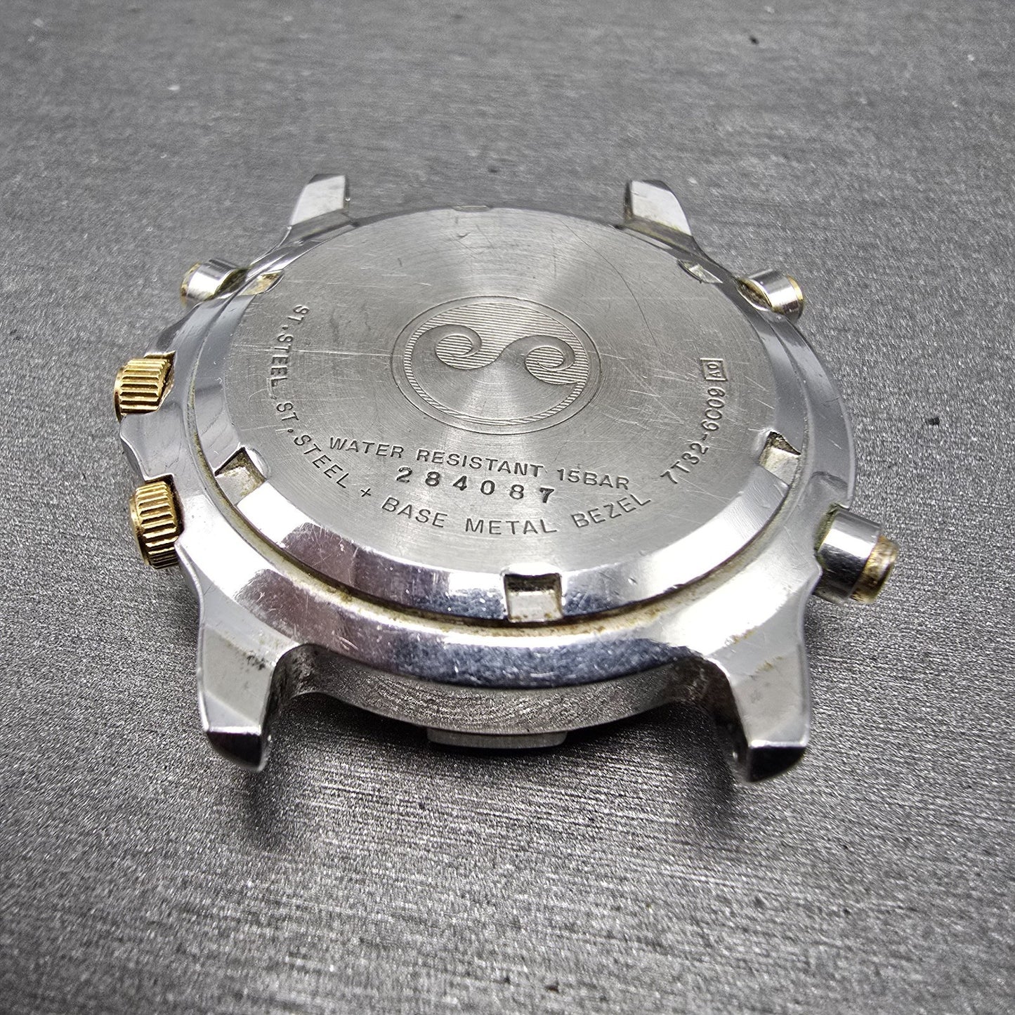Seiko Sports 150 Chronograph Watch Men 40mm Gray Dial Two Tone Date Round PARTS10