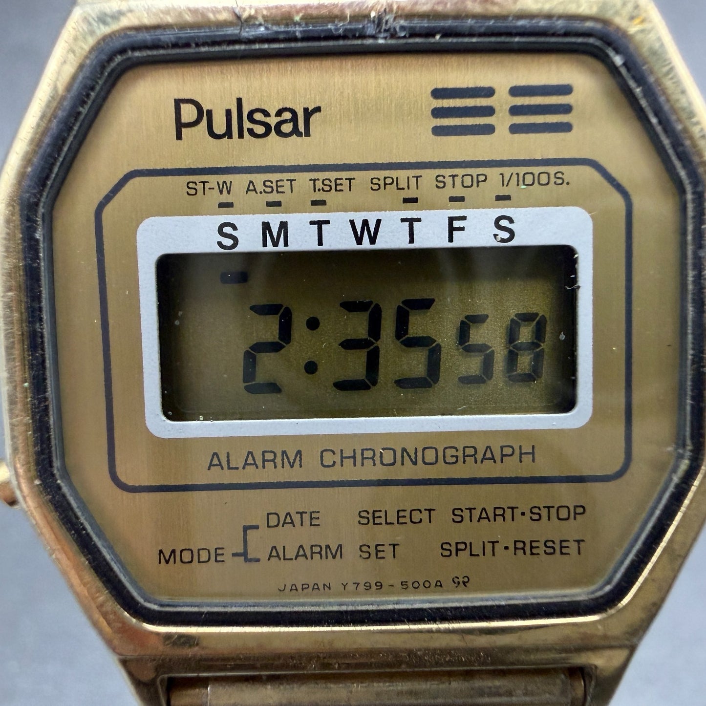 Pulsar Digital Watch Men 30mm LCD Gold Tone Alarm Chrono Daydate READ New Batt1
