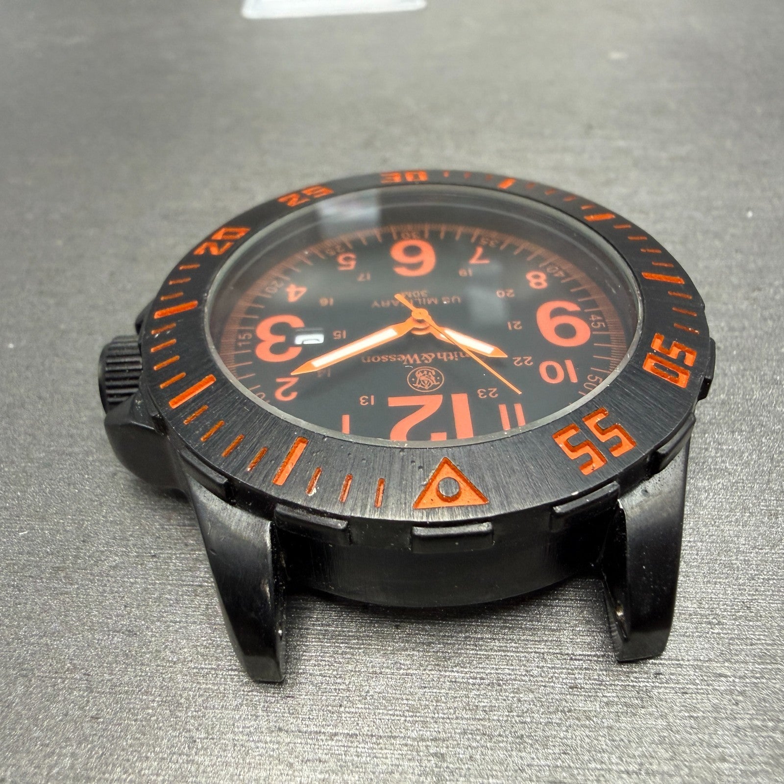 Smith & Wesson Dive Watch Men 45mm Black Dial Black Tone Date Round New Battery4
