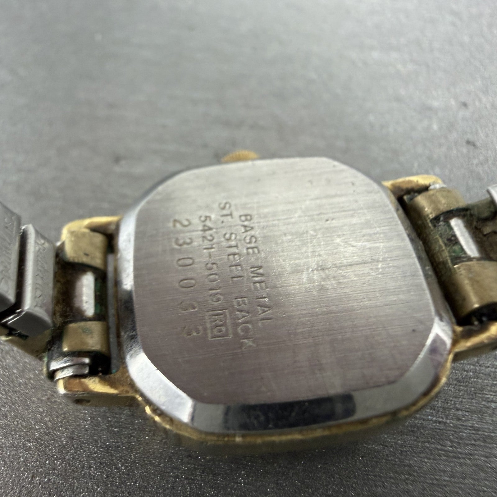 Seiko Watch Women 20mm Champagne Dial Gold Tone Rectangle 54215019 New Battery9