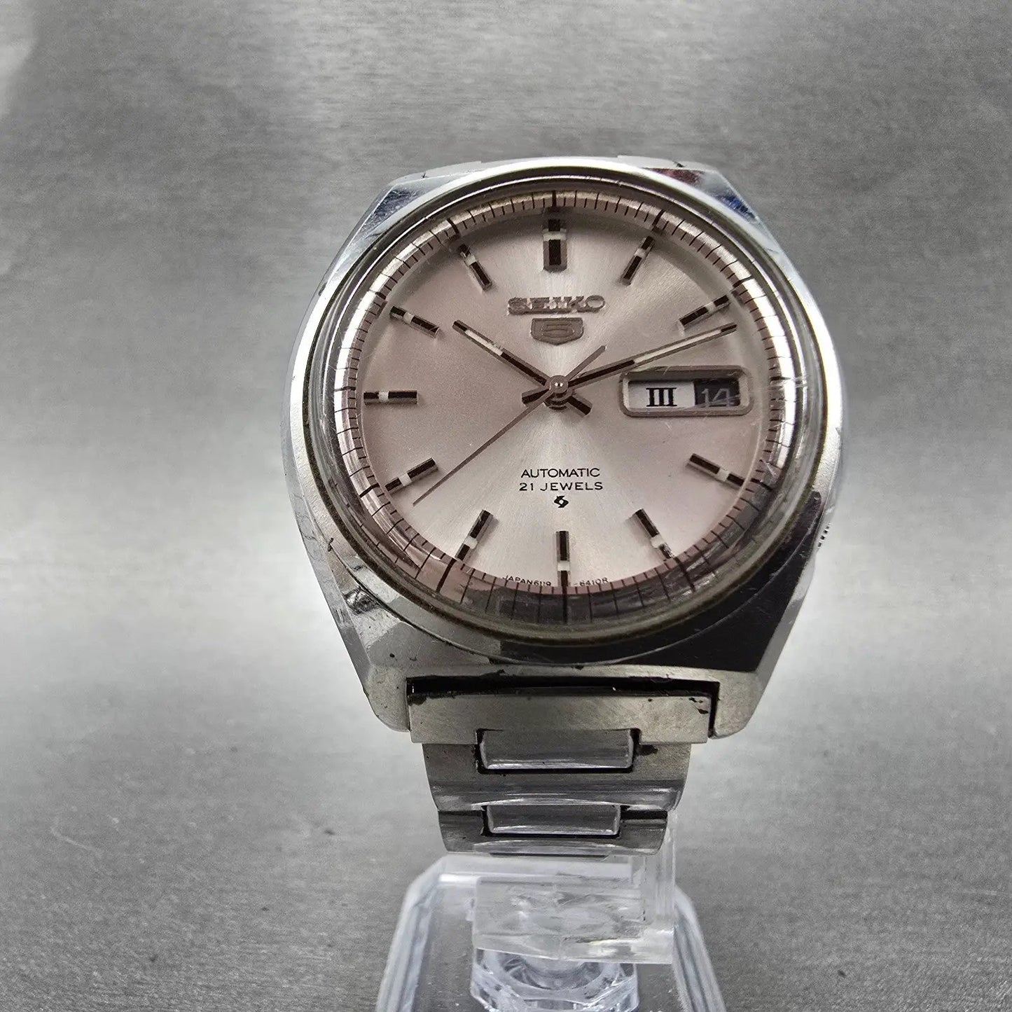 Seiko 5 Automatic Watch Men 37mm Silver Dial Silver Tone Daydate 6119-6410 Runs5