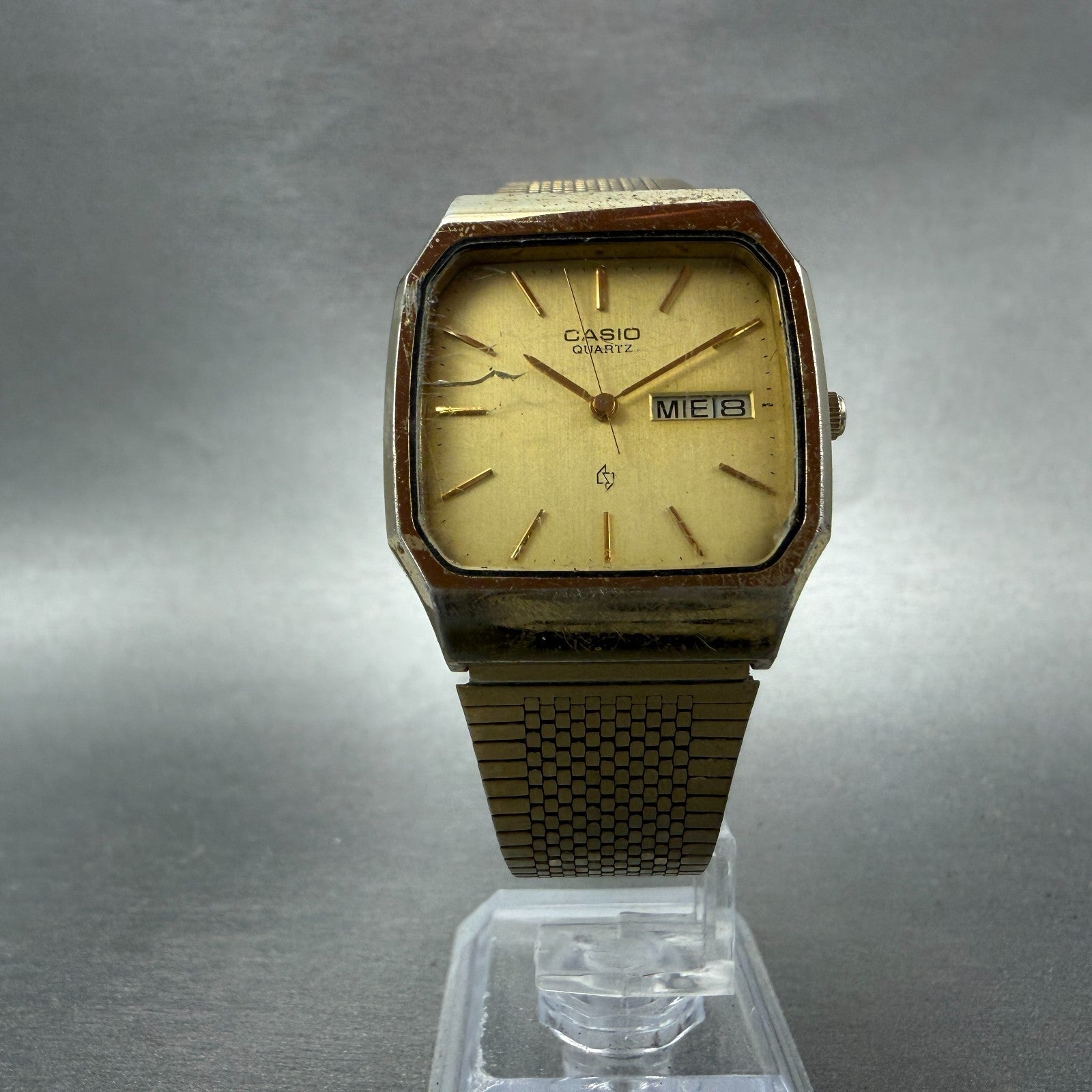 Casio MQ-503G Watch Men 31mm Champagne Dial Gold Tone Rectangle Daydate New Batt5