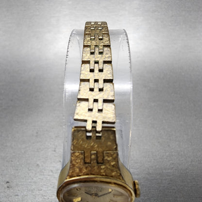Seiko Watch Women 17mm Gold Dial Gold Tone Oval 14007389 New Battery Vintage A14