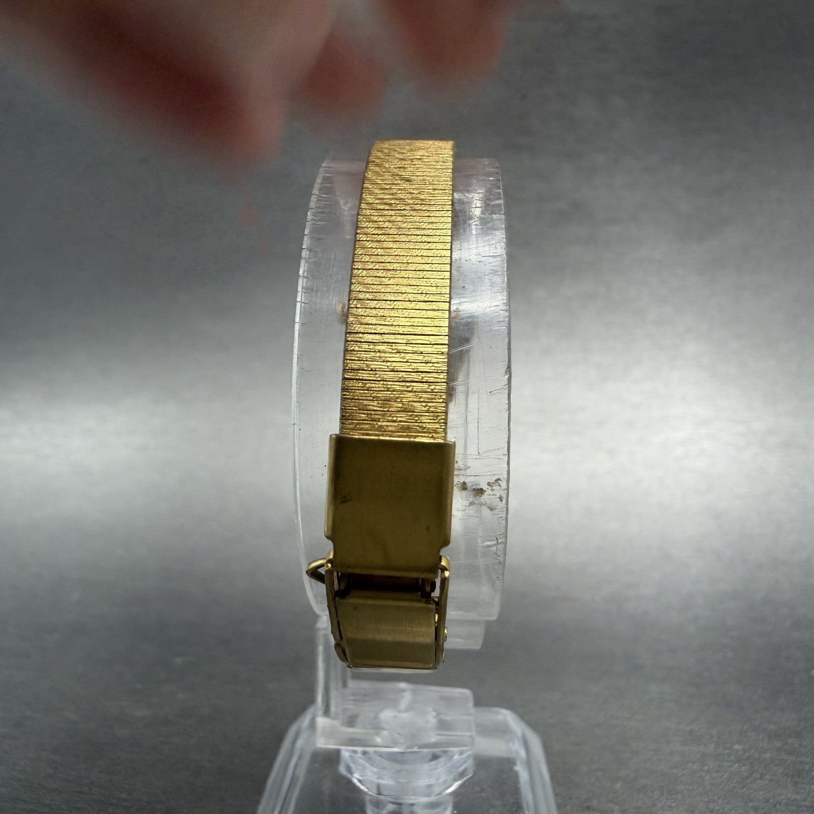 Citizen CQ Watch Women 17mm Champagne Dial Gold Tone Round 3220-320514 New Batt7