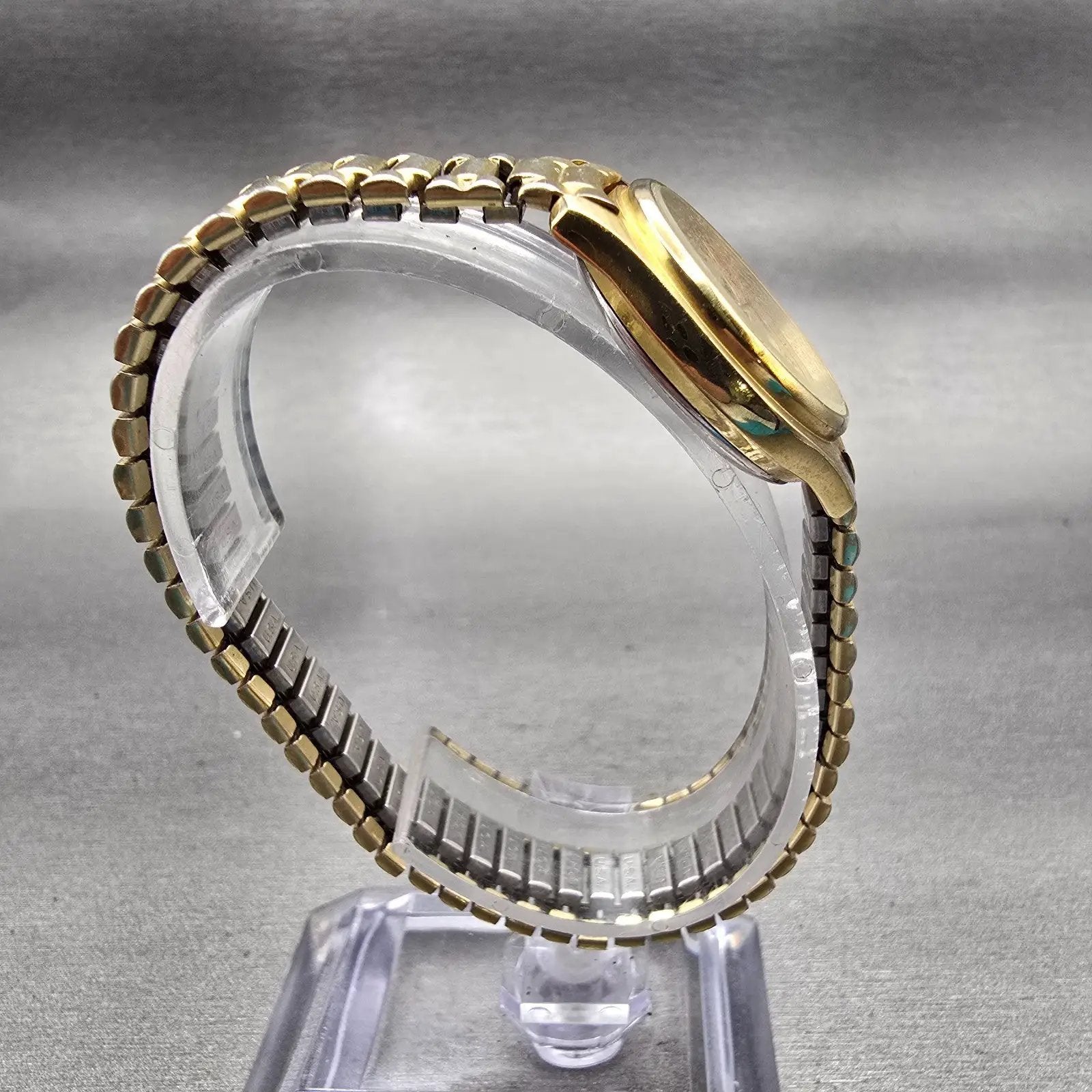 Citizen Watch Women 25mm Gold Dial Gold Tone Daydate Round 6000-S27182 New Batt8