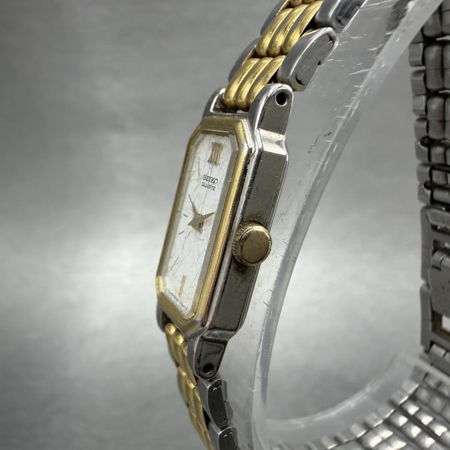 Seiko tank Watch Women 12mm White Dial Two Tone 2e20-6389 Rectangle New Battery2
