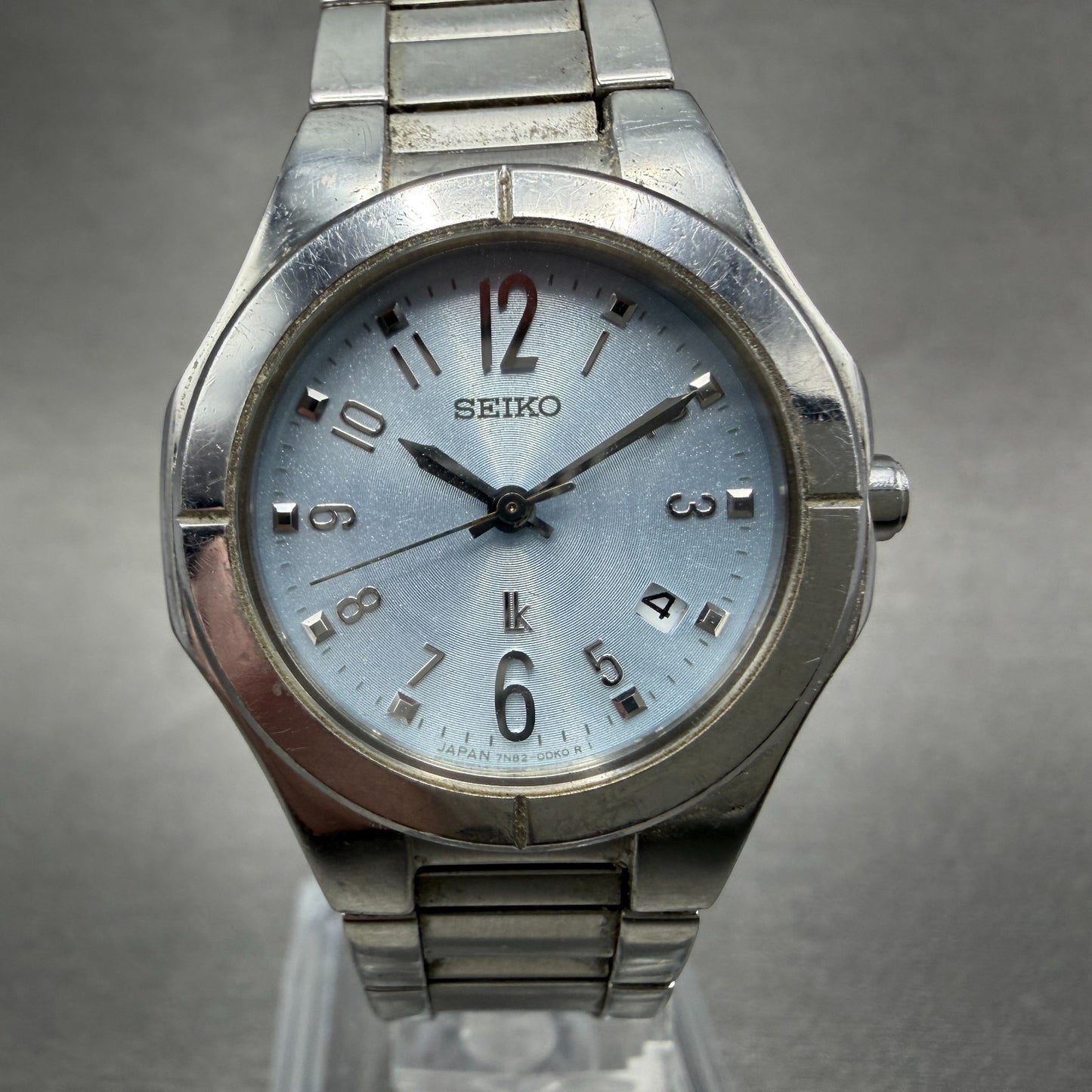 Seiko Lukia watch Women 27mm Blue Dial Silver Tone Date 7N82-0AX0 New Battery0