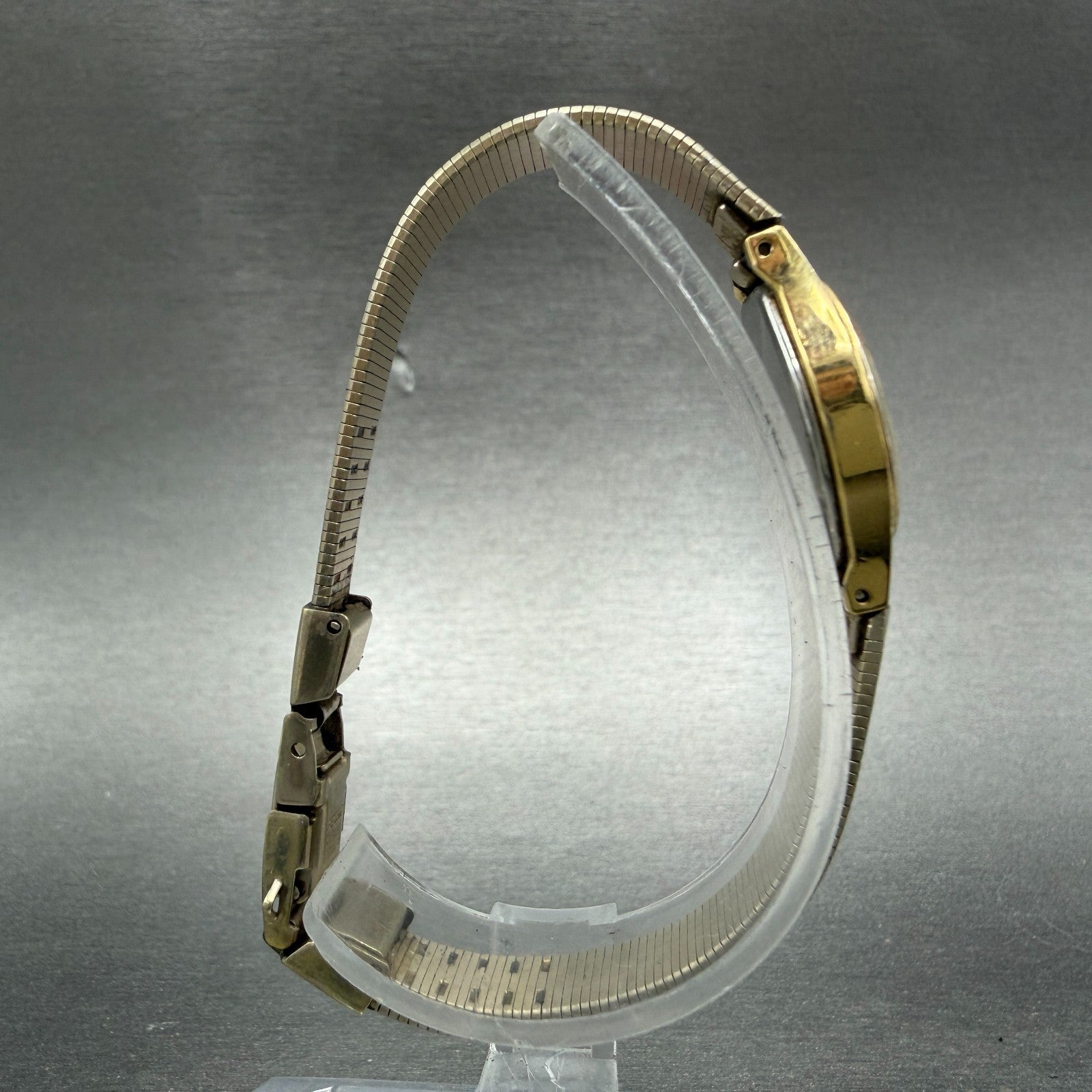 Seiko Watch Women 18mm Champagne Dial Gold Tone Round 4n00-0669 New Battery P2158