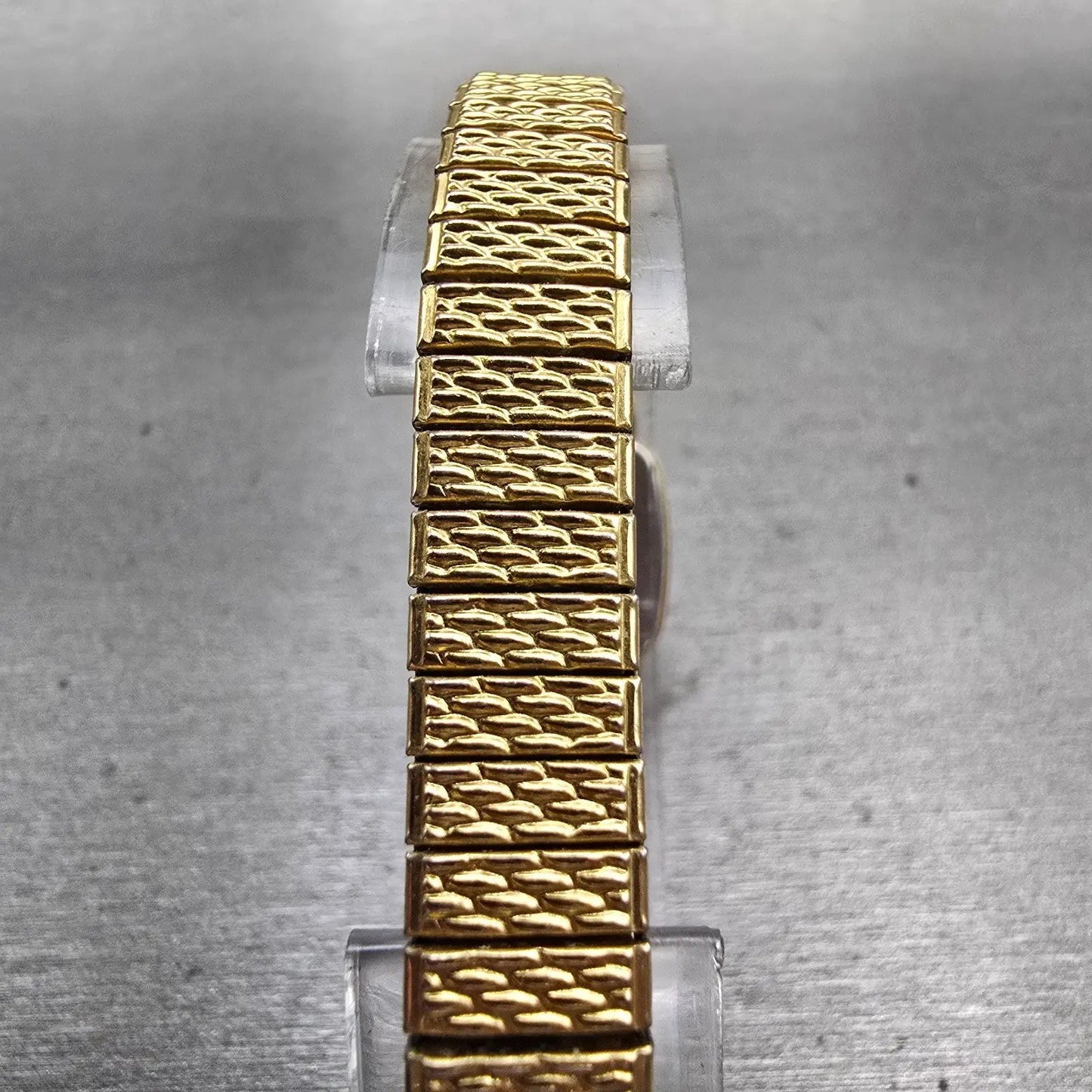 Seiko Watch Women 17mm Gold Dial Gold Tone Rectangle 1N00-5K29 New Battery VTG F7