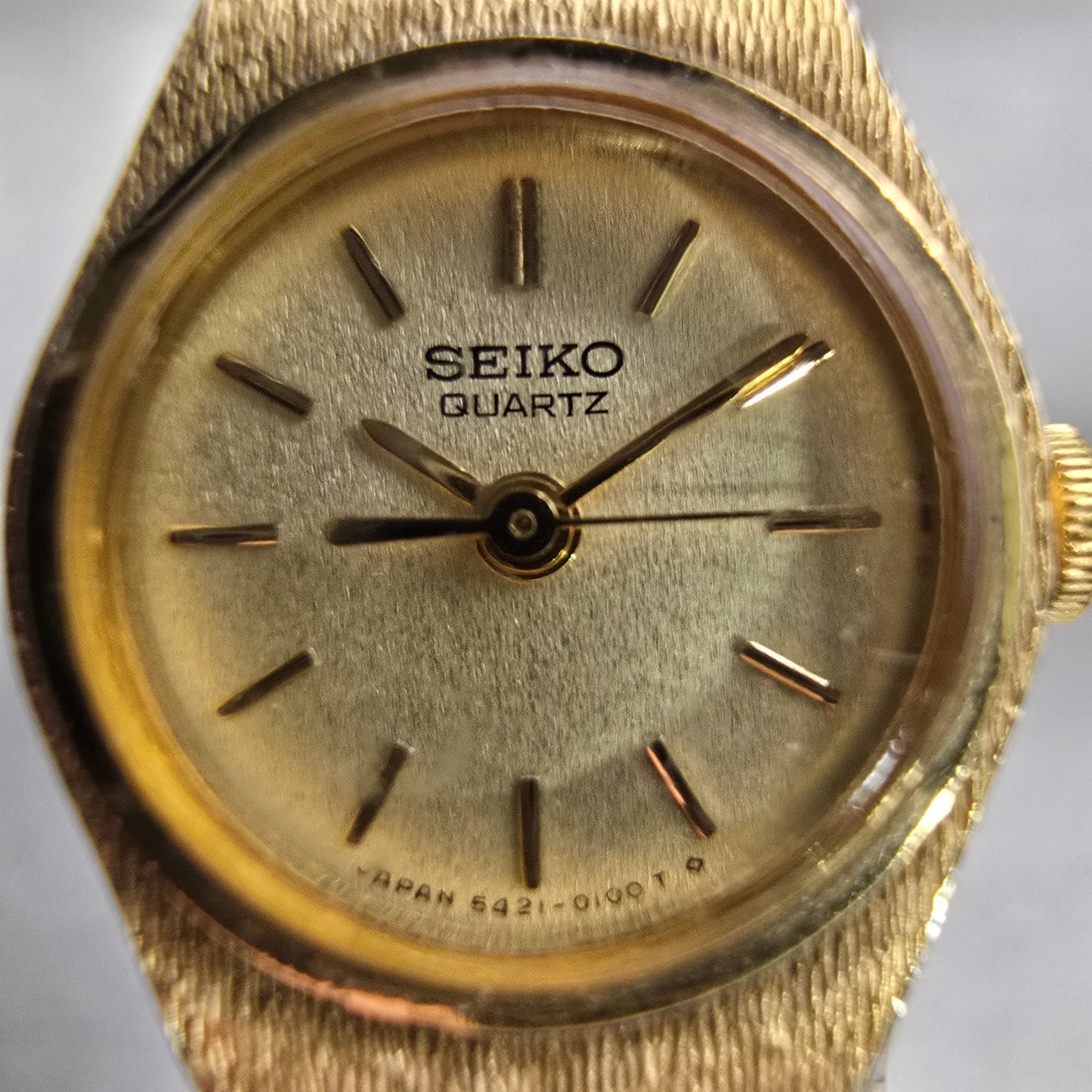 Seiko Watch Women 17mm Champagne Dial Gold Tone Round 5421-0030 New Battery VTG1