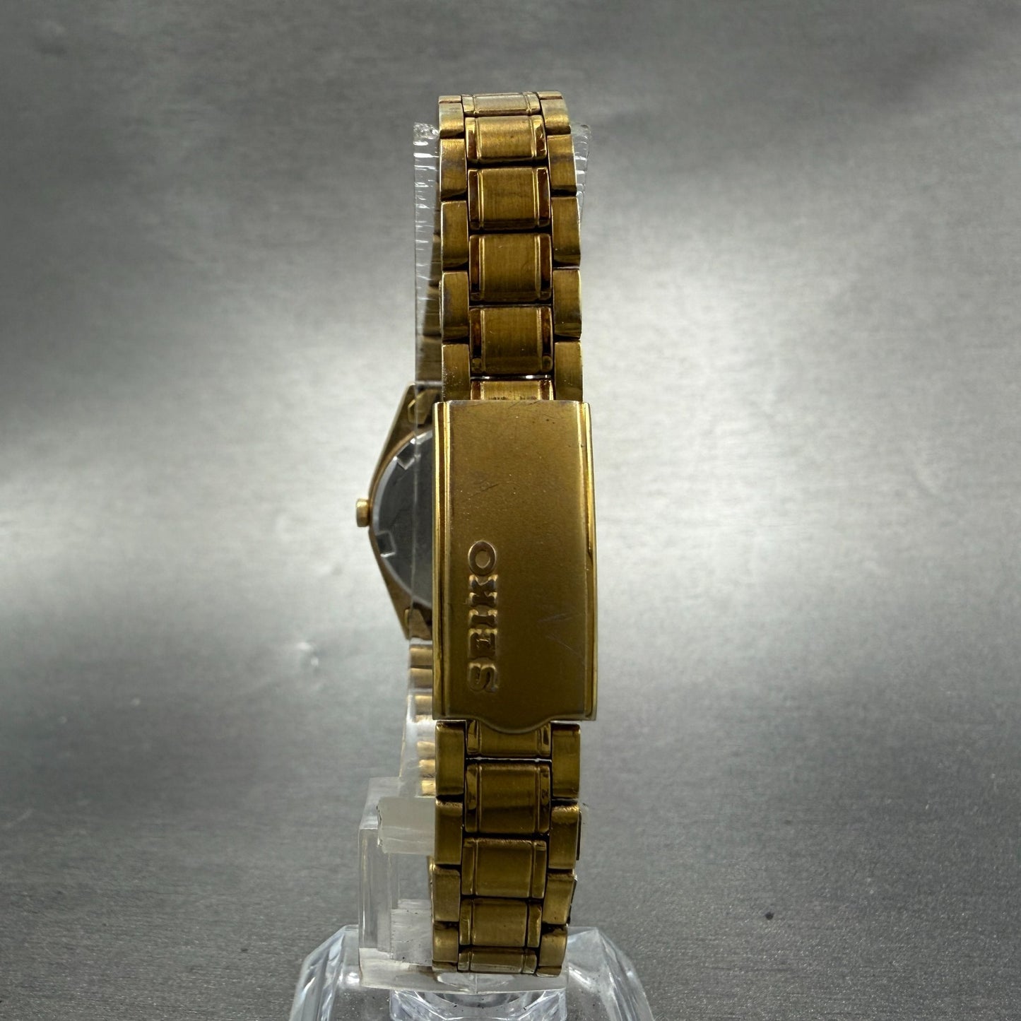 Seiko Mickey Mouse Watch Women 24mm Champagne Dial Gold Tone Daydate New Battery7