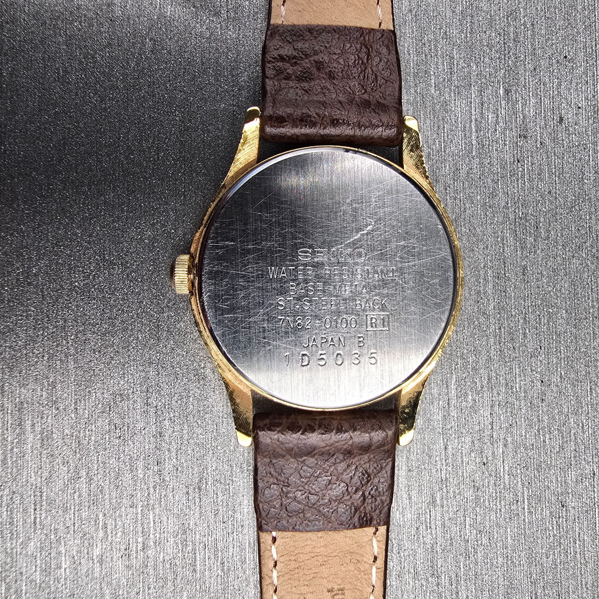 Seiko Watch Women 24mm Black Dial Gold Tone Date Round 7N82-0100 New Battery JP210