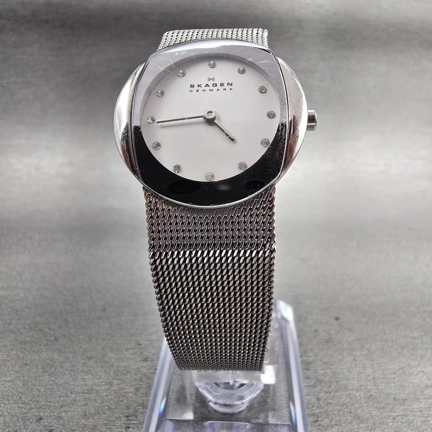 Skagen Watch Women 26mm White Dial Silver Tone Round 589SSS New Battery5