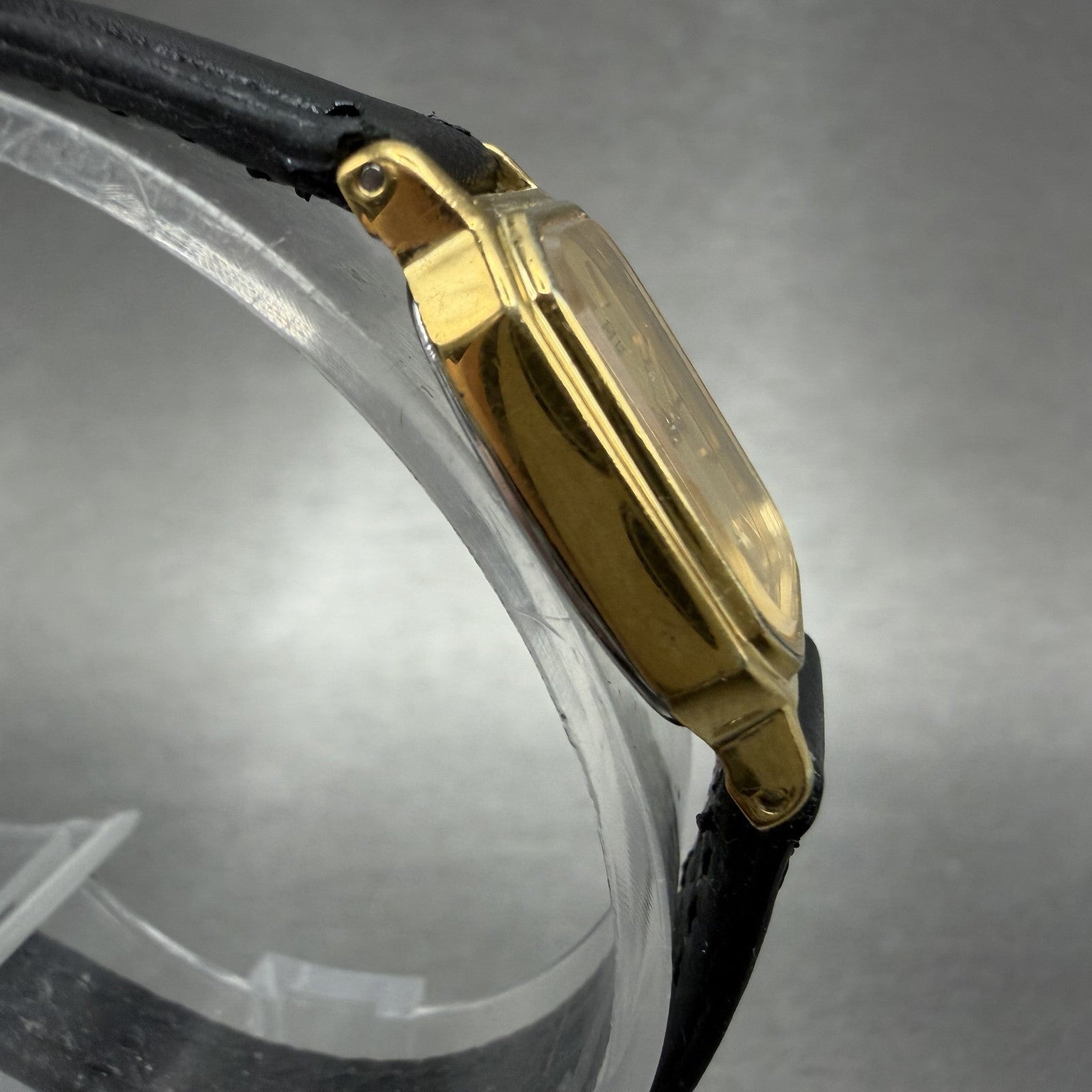 Seiko Tank Watch Women 17mm Champagne Dial Gold Tone 2P20-5A00 New Battery3
