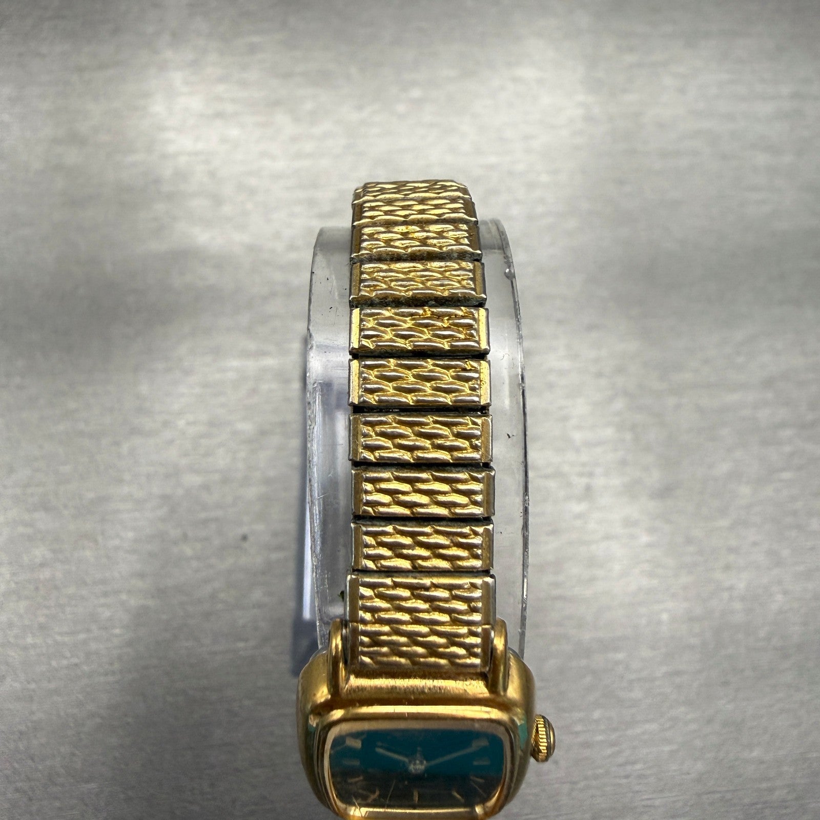 Seiko Watch Women 17mm Black Dial Gold Tone Rectangle 1N00-5K29 VTG New Battery4