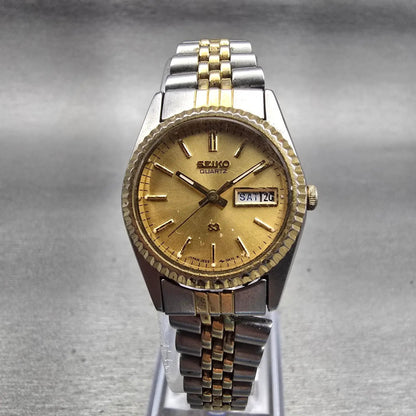 Seiko SQ Watch Women 24mm Gold Dial Two Tone Daydate Round 3E23-0A69 New Battery0