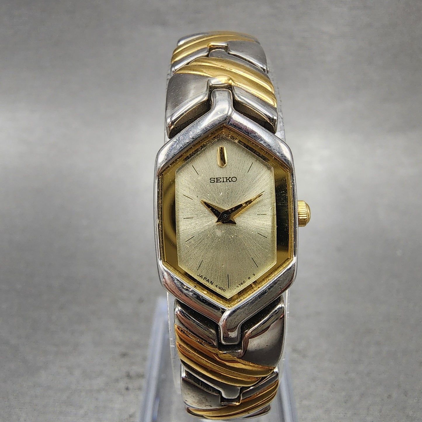 Seiko Watch Women 16mm Champagne Dial Two Tone Hexagon 4n006610 New Battery0