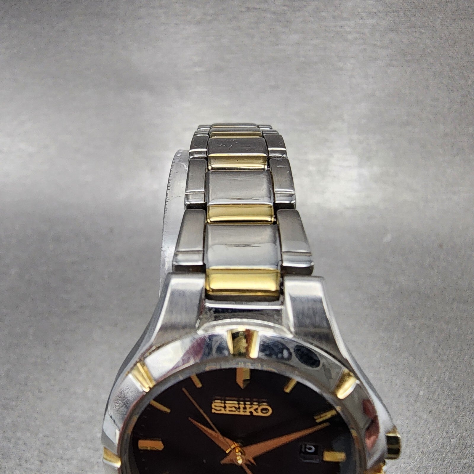 Seiko Solar Watch Women 27mm Black Dial Two Tone Date Round V1370CH0 Works4