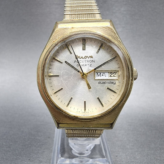 Bulova Accutron Watch Men 35mm White Dial Gold Tone Daydate Round PARTS0