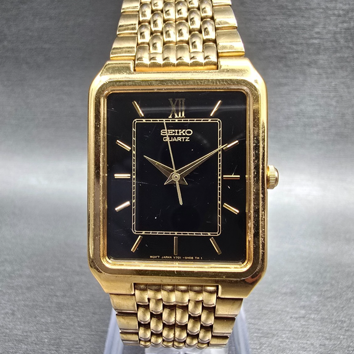 Seiko Tank Watch Men 26mm Black Dial Gold Tone Rectangle V701-5J09 New Battery0