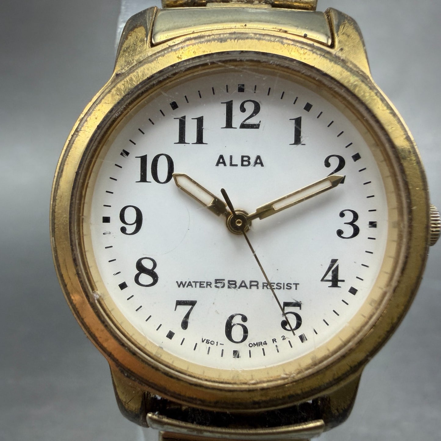 Seiko Alba Watch Women 25mm White Dial Gold Tone Round V501-0EB0 New Battery1