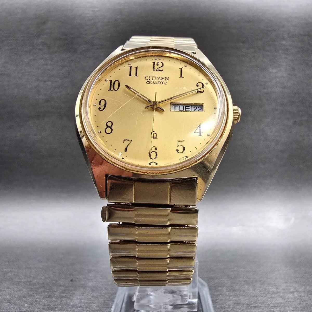 Citizen CQ Watch Men 35mm Gold Dial Gold Daydate 6100-S24876 New Battery JP VTG5