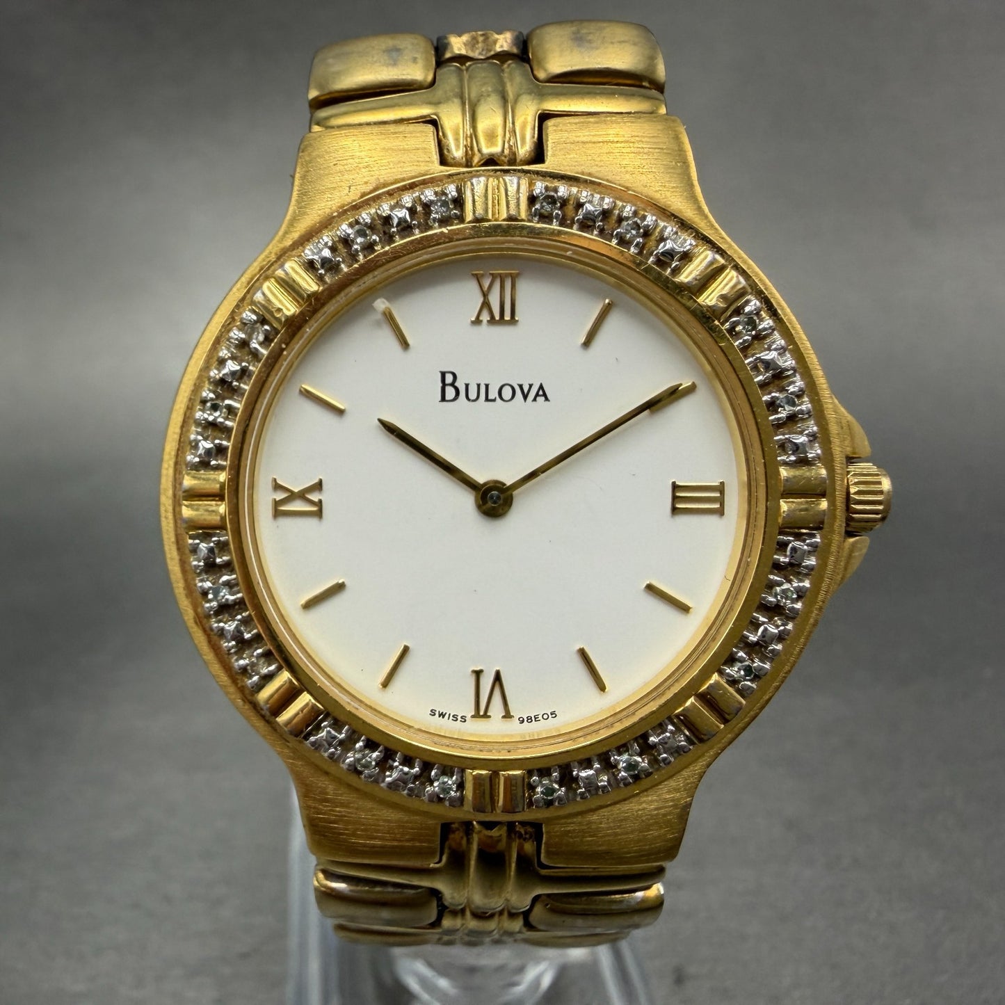 Bulova Watch Men 34mm White Dial Gold Tone Diamond Bezel Round 98E05 New Battery0