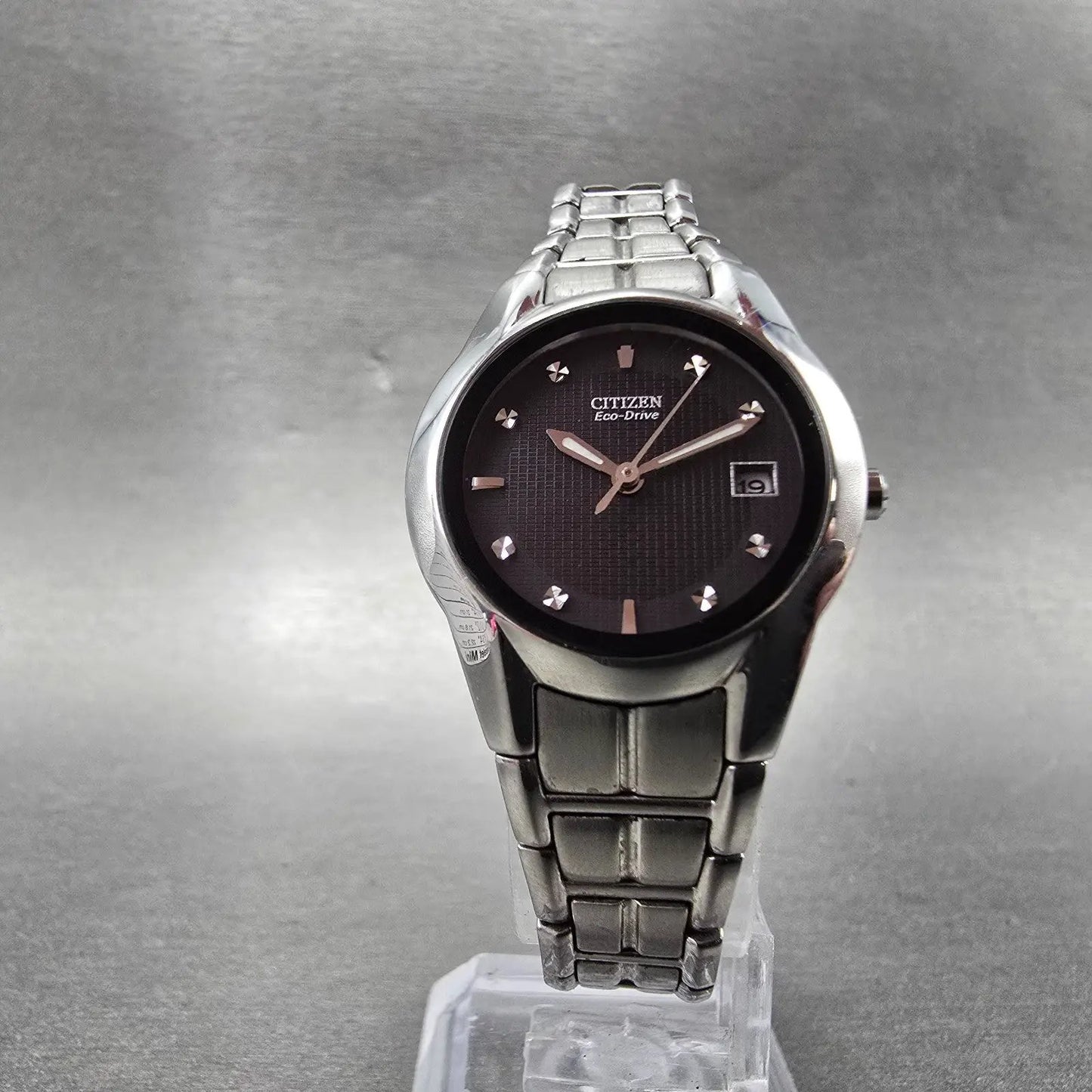 Citizen Eco-Drive Watch Women 25mm Black Dial Silver Tone Date E011-S058503 Runs5