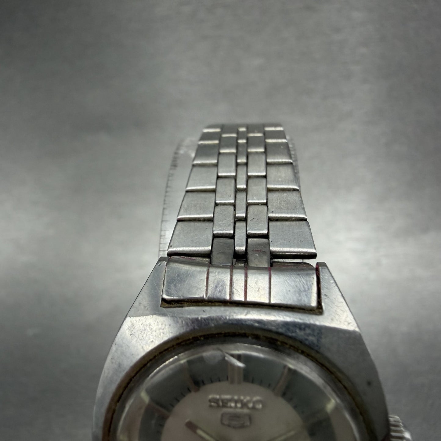 Seiko 5 Automatic Watch Women 25mm Silver Dial Steel Daydate 2906-0140 PARTS5