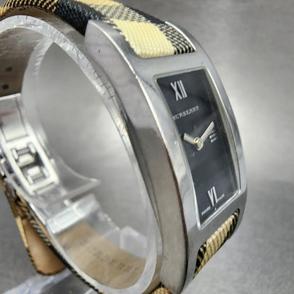 Burberry Heritage Tank Watch Women 18mm Black Dial Steel New Battery BROKEN BAND3