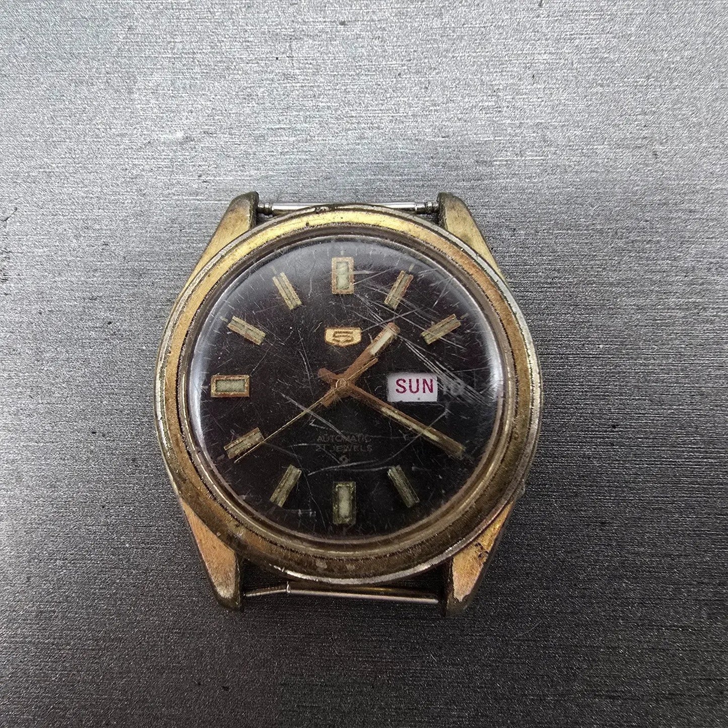 Seiko 5 Automatic Watch Men 37mm Black Gold Tone Daydate 6119-8080 Round PARTS0