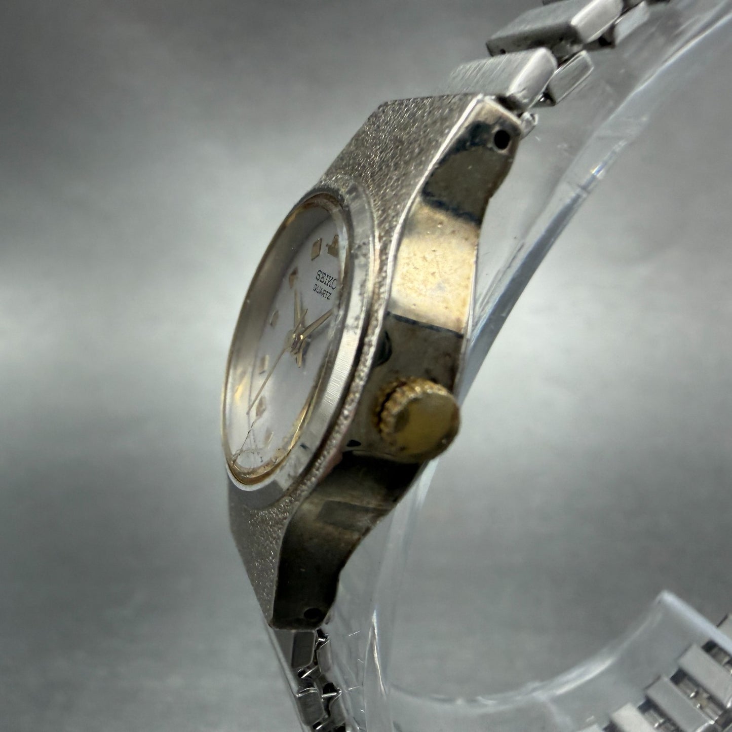 Seiko Watch Women 20mm Silver Dial Silver Tone Round 8Y21-0010  New Battery HJ72