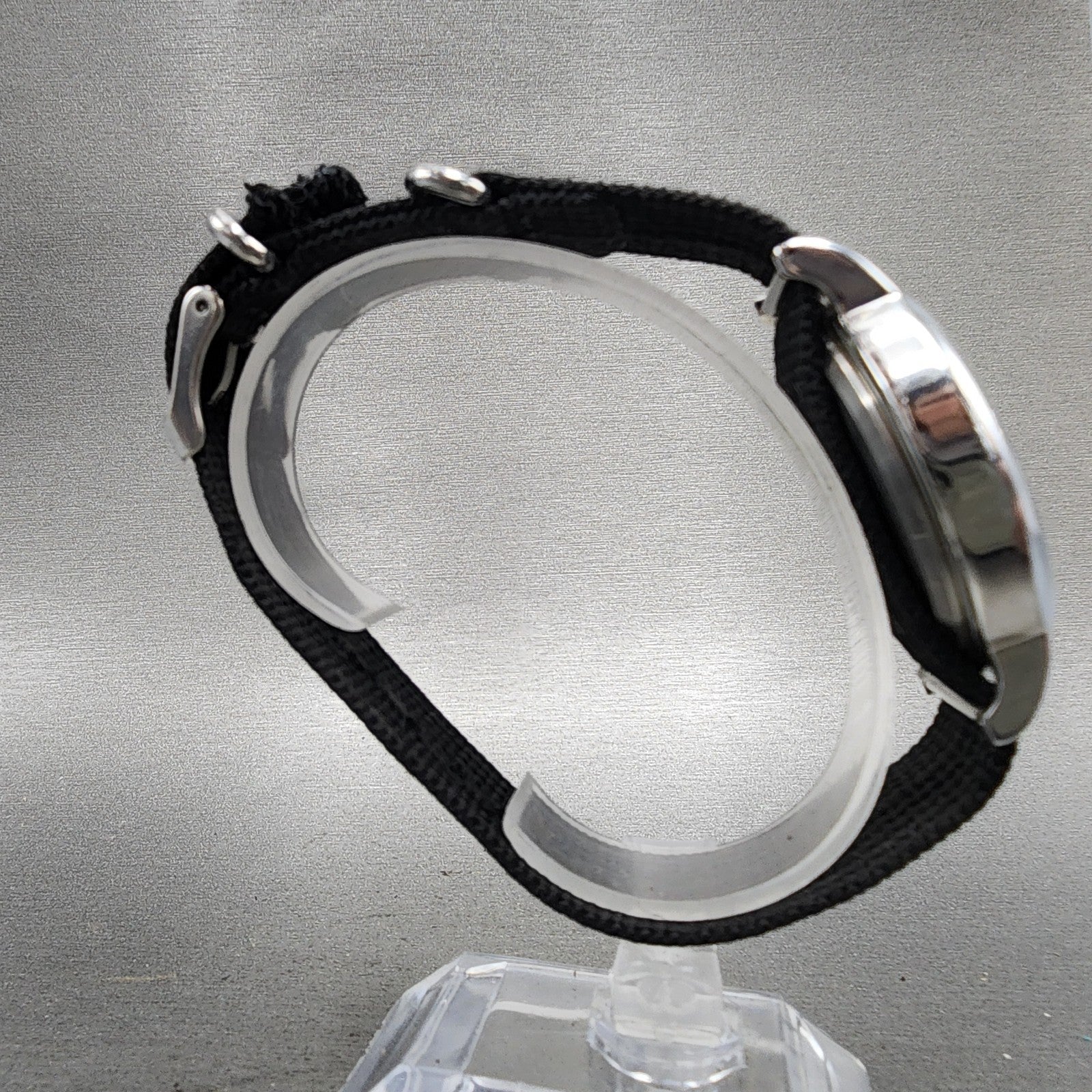 Timex Weekender Watch Men 38mm Cream Dial Silver Tone Indiglo READ!! New Battery8