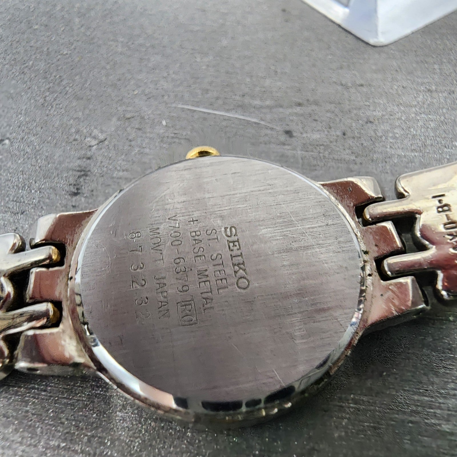 Seiko Watch Women 24mm Silver Dial Two Tone Round V7006379 New Battery9