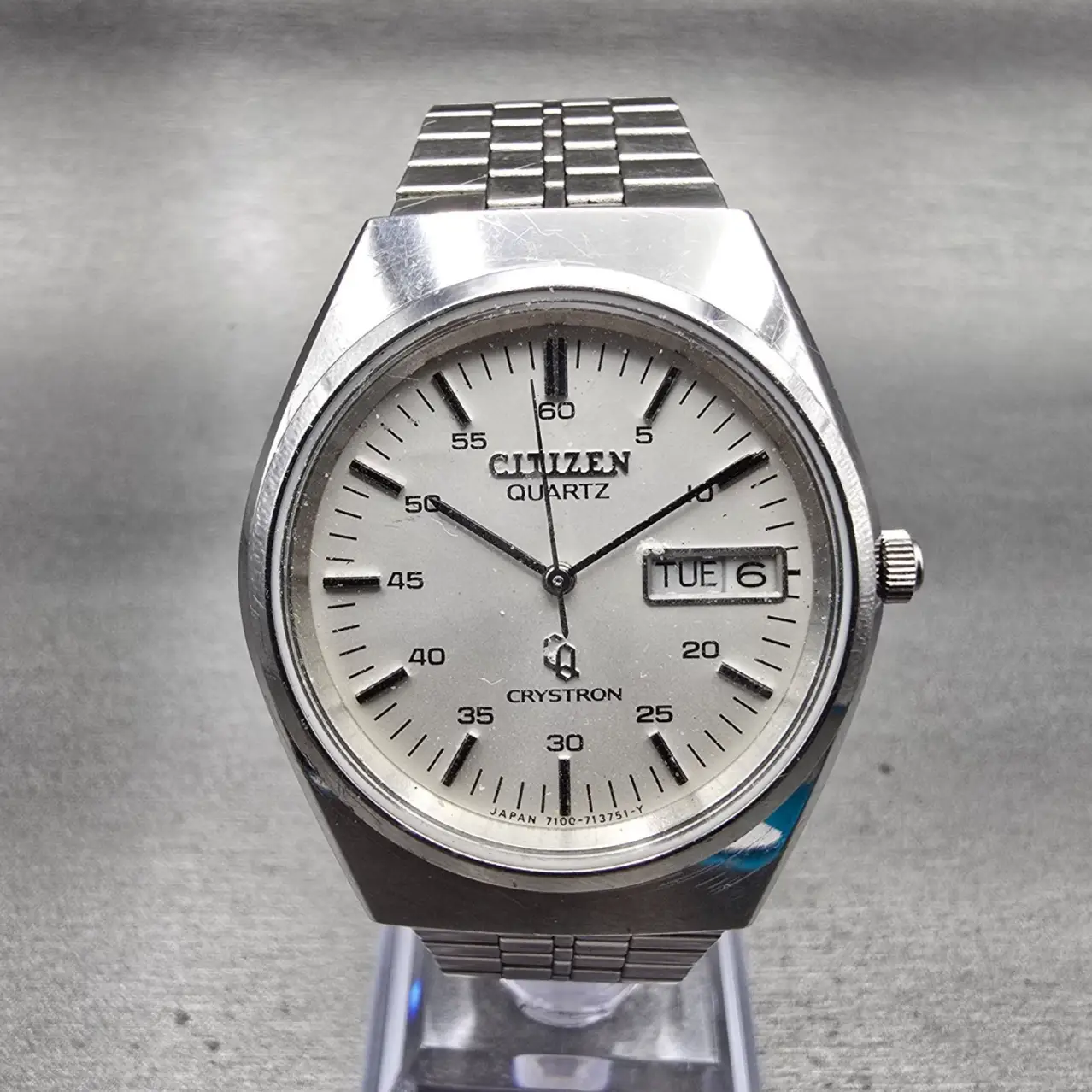 Citizen Crystron Watch Men 35mm Silver Dial Silver Tone Daydate 4-730585 New Bat0