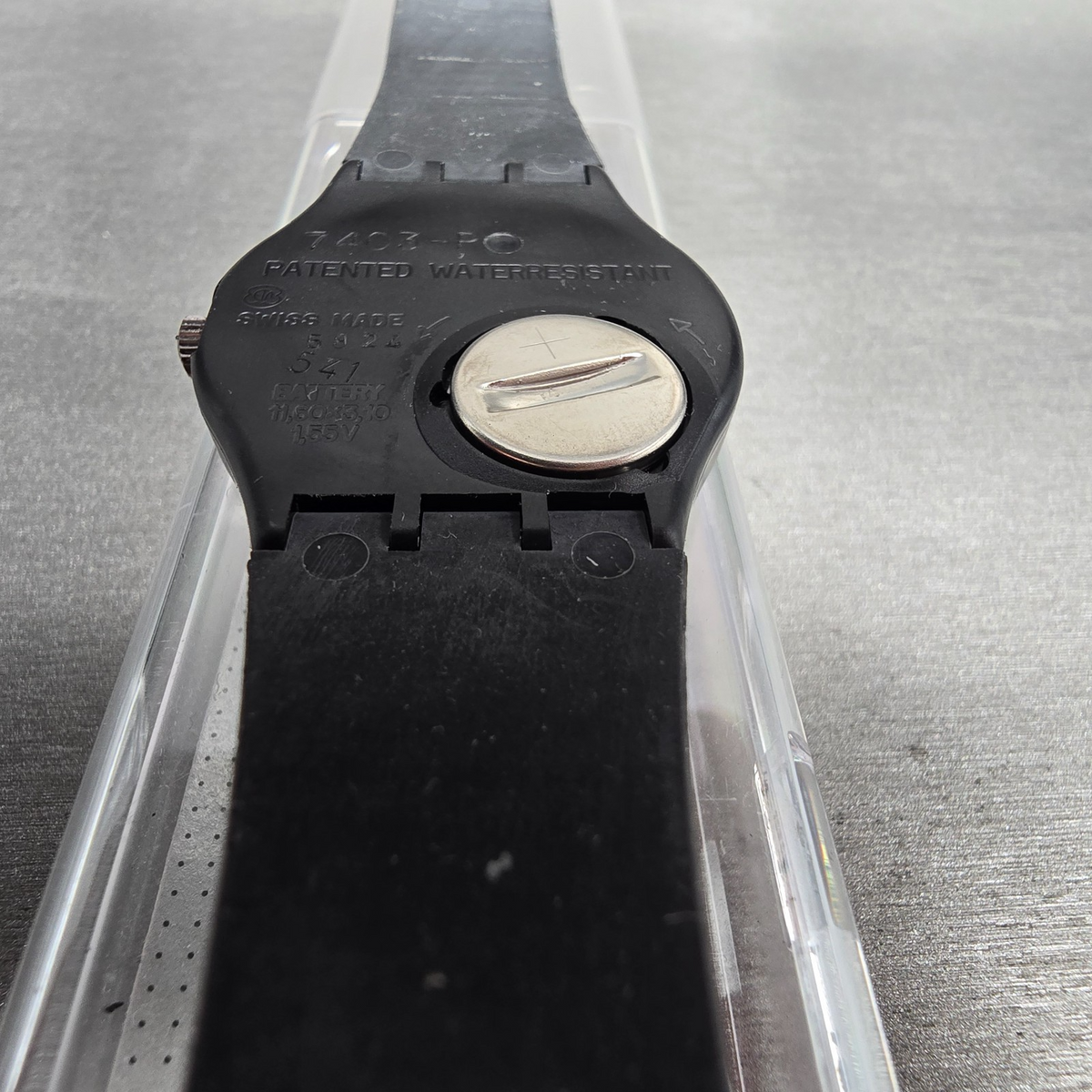 Swatch X-Rated Watch Men 34mm White Dial Black Tone Date GB406 New Battery NOS13