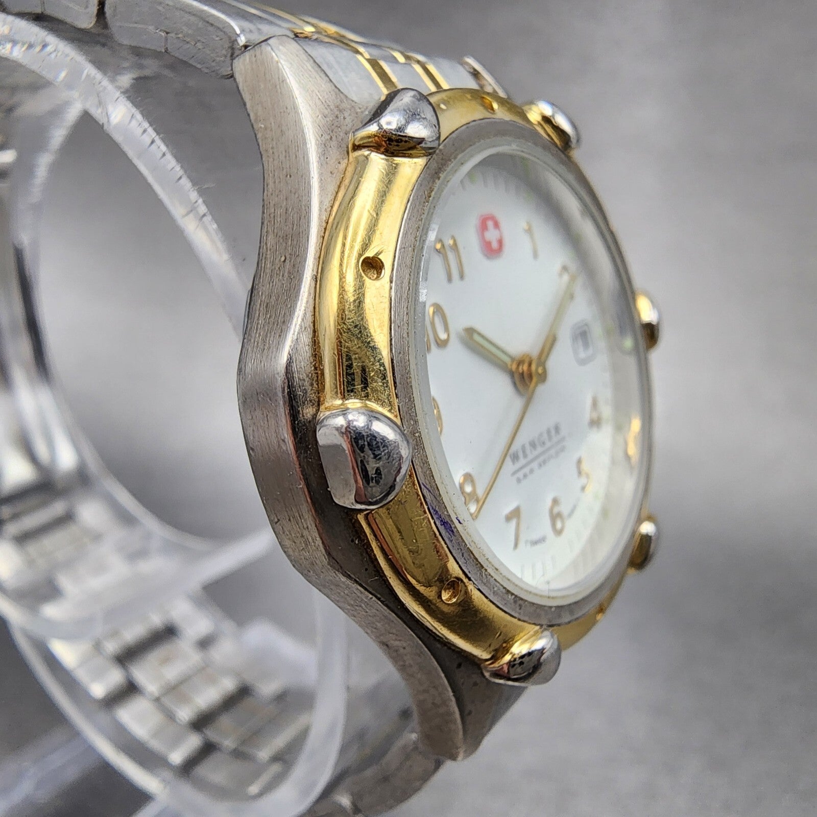 Wenger SAK Design Watch Women 29mm White Dial Two Tone Date Round New Batt A13