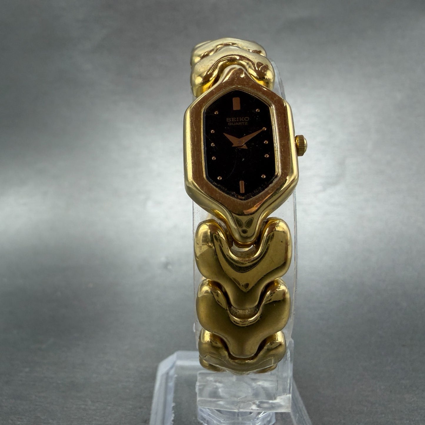 Seiko Watch Women 16mm Black Dial Gold Tone Hexagon 1N00-5G90 New BatteryVTG5