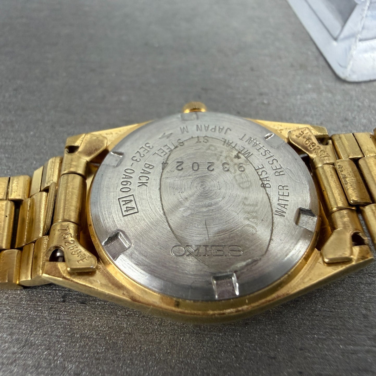 Seiko SQ Watch Women 24mm Champagne Dial Gold Tone Daydate 3e23-0a69 New Battery9