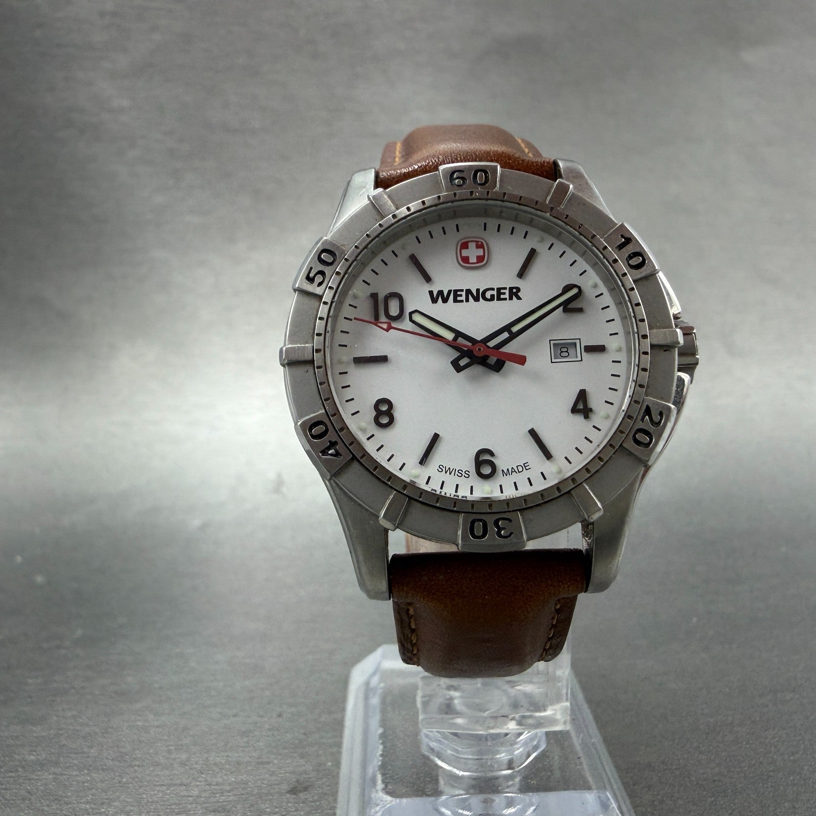 Wenger Dive Watch Men 35mm White Dial Silver Tone Daydate 0921.10 New Battery5
