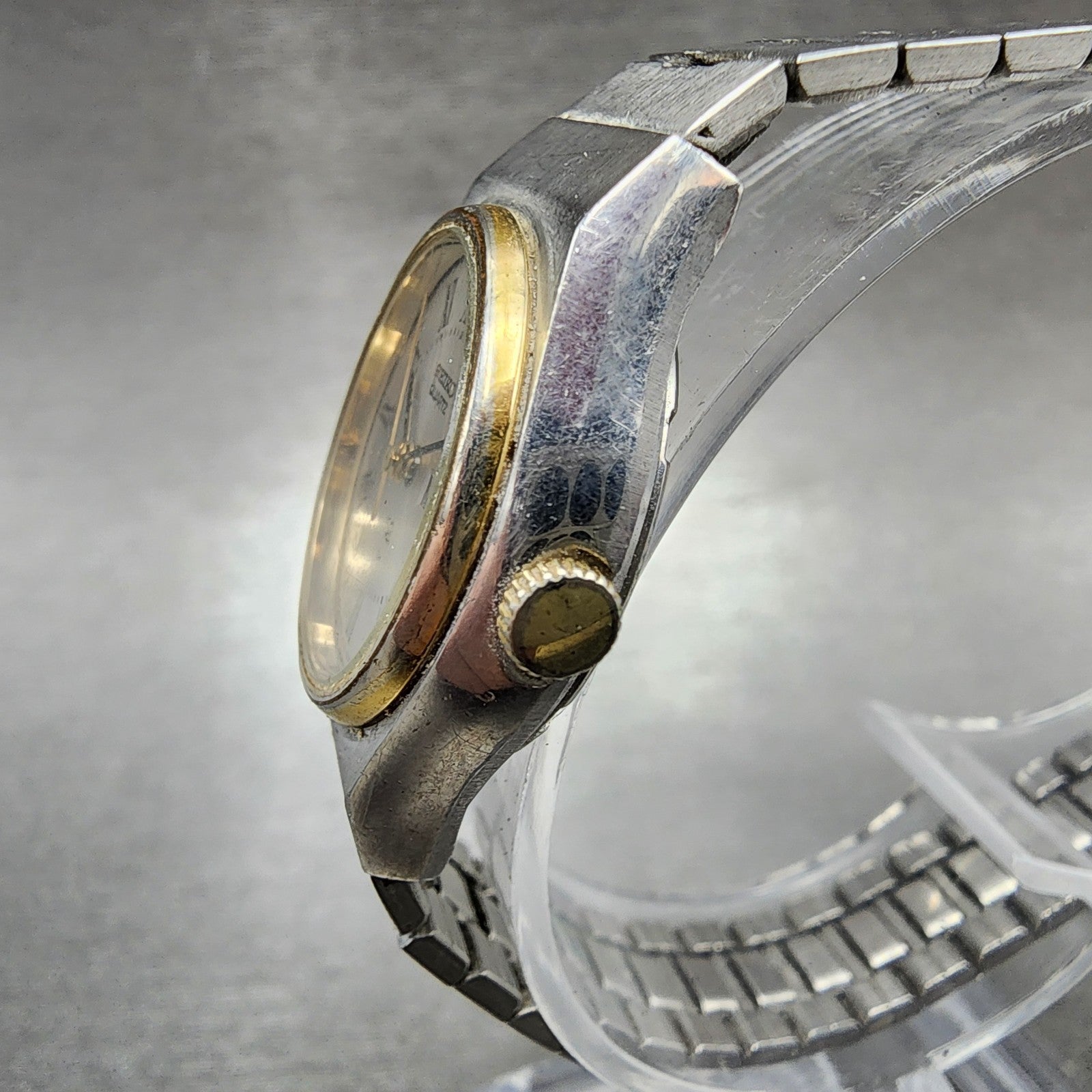 Seiko SQ Watch Women 24mm Silver Dial Two Tone Daydate 26260190 New Bat READ!!!2