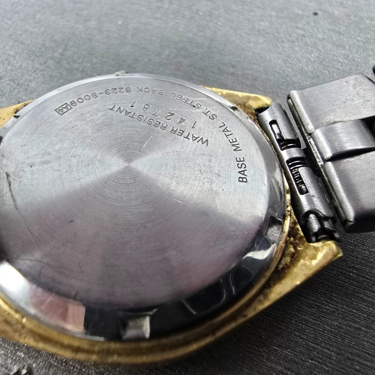 Seiko SQ Watch Men 35mm Champagne Dial Gold Tone Daydate Round 8223-8009 PARTS12