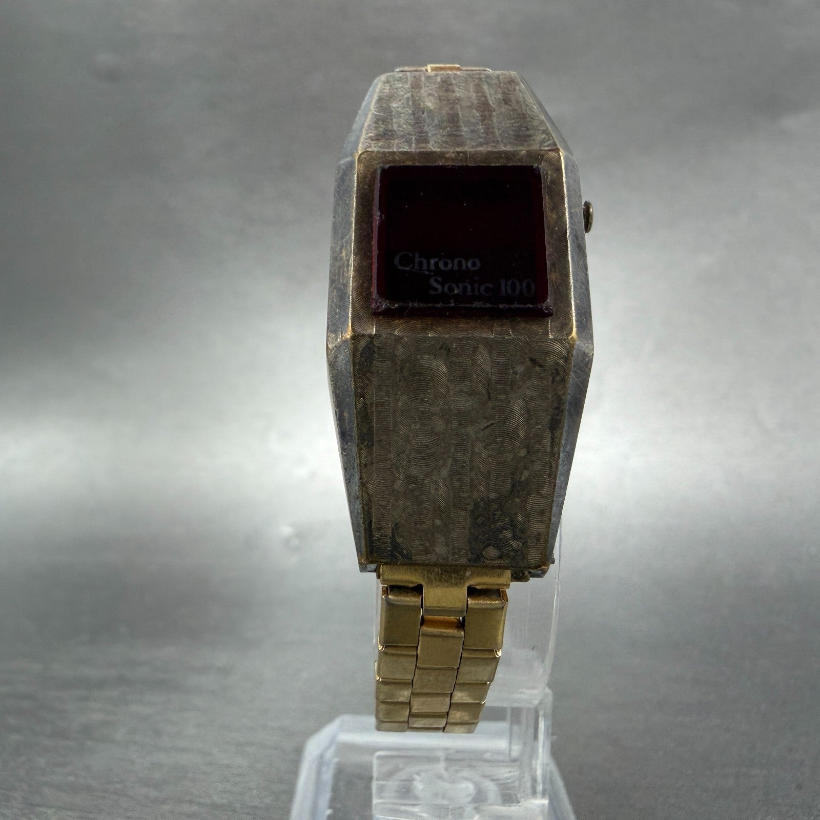 Chrono Sonic 100 RED LED Watch Women 20mm Gold Tone Octagon New Battery VTG5