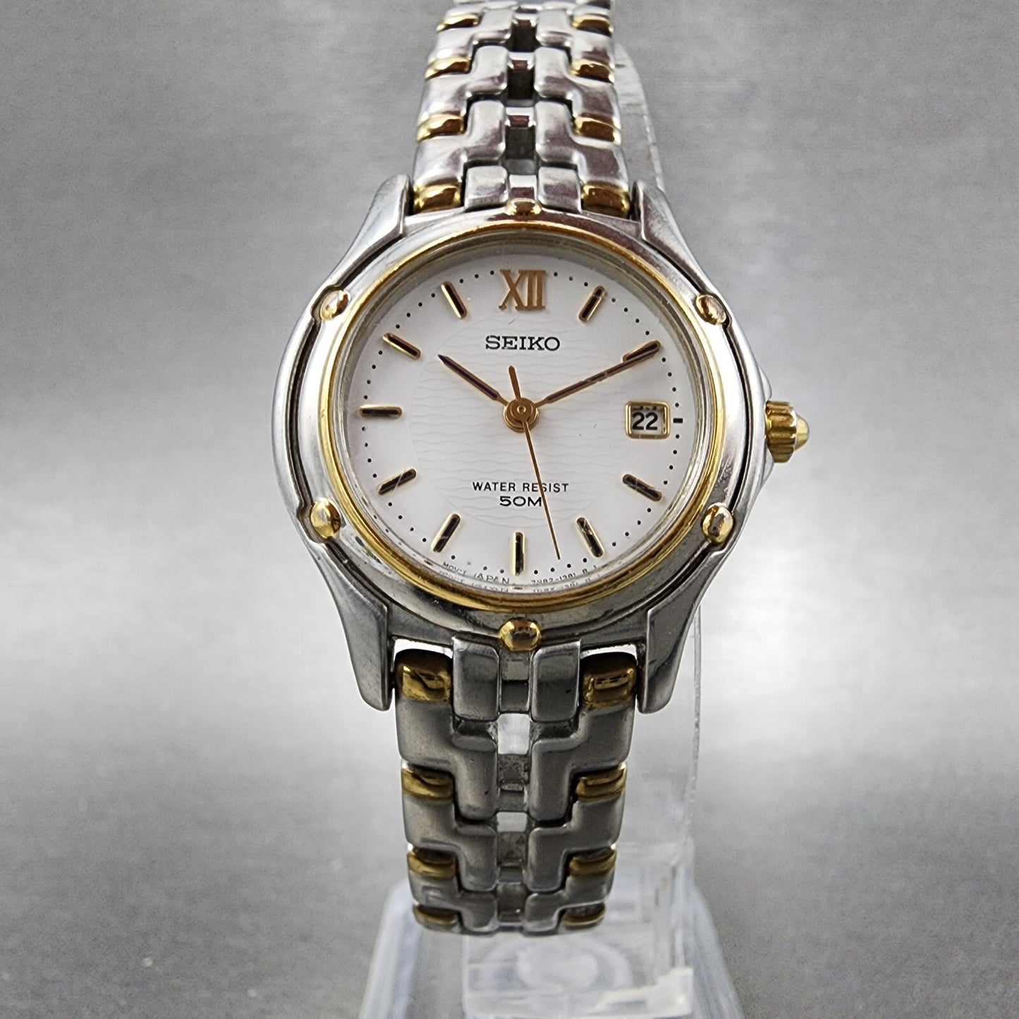 Seiko Watch Women 26mm White Dial Two Tone Date Round 7n820599 New Battery B4564