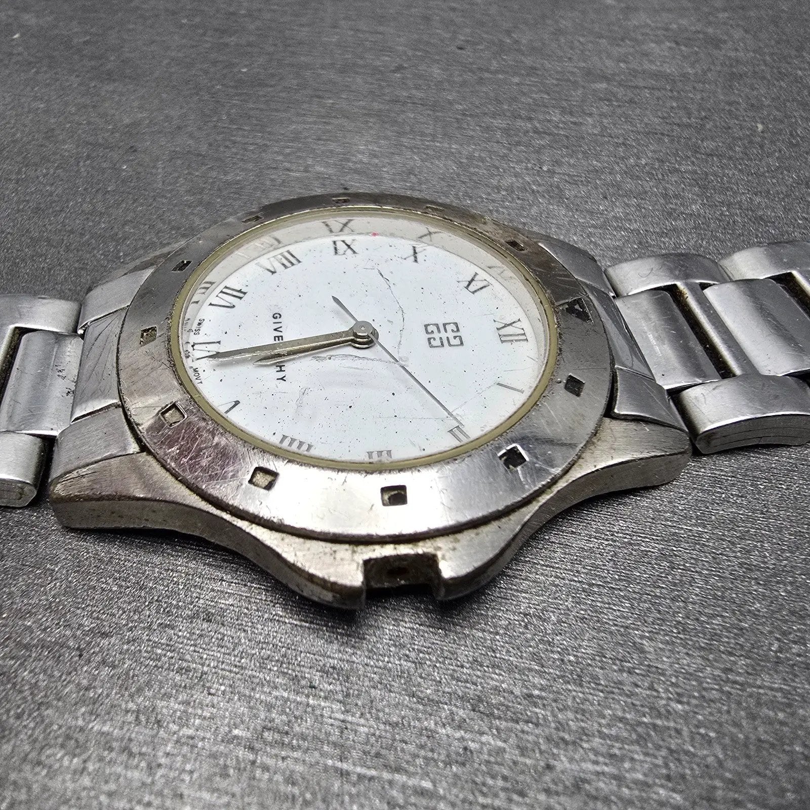 Givenchy Watch Men 35mm White Dial Silver Tone Round  Broken Bracelet PARTS4