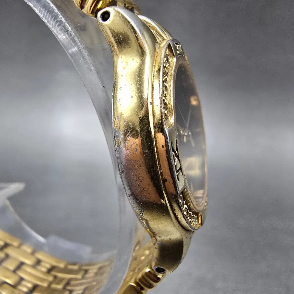 Wittnauer Laureate Watch Women 25mm Black Dial Gold Tone Date Round New Battery3