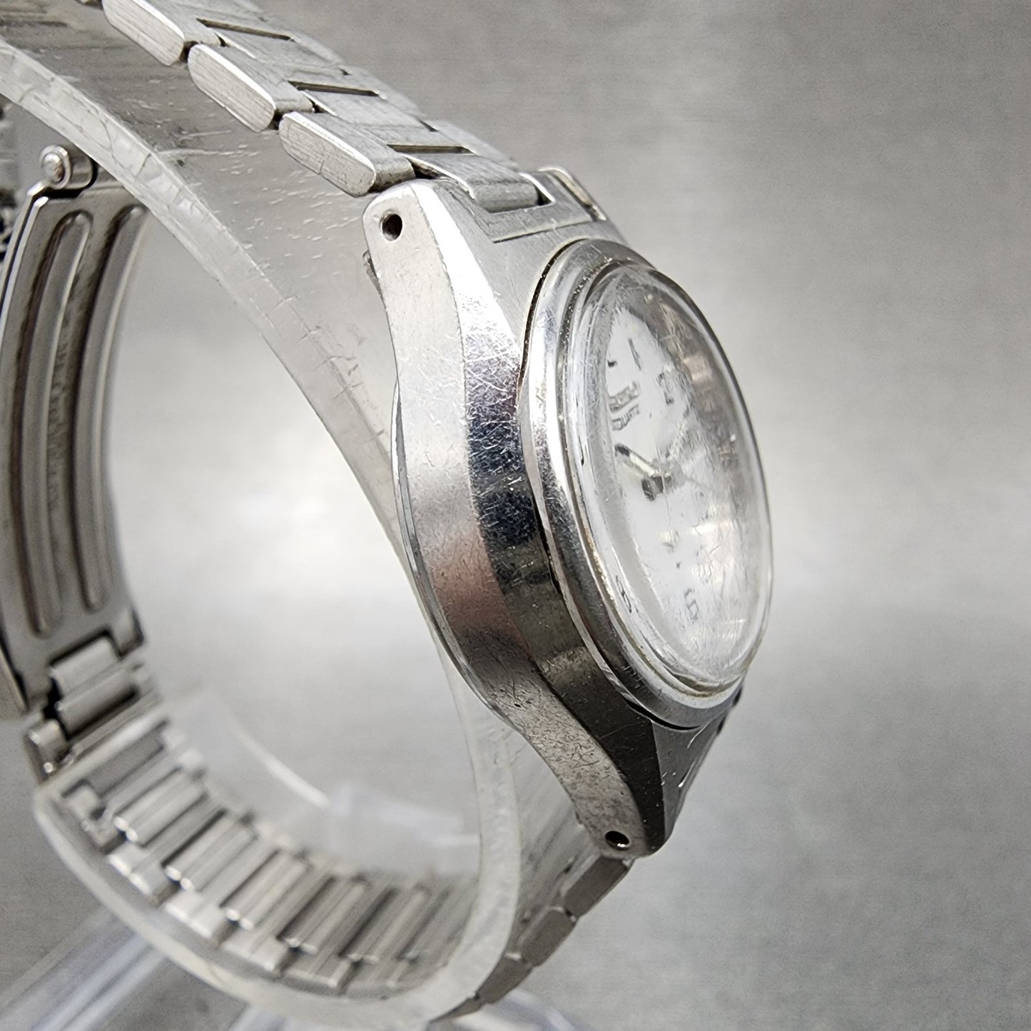 Seiko SQ Watch Women 23mm Silver Dial Silver Tone Daydate 85230039 New Battery3