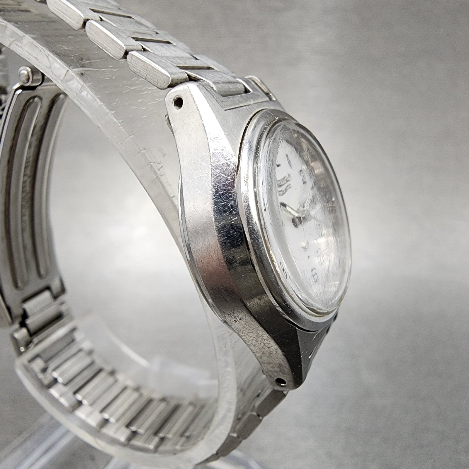 Seiko SQ Watch Women 23mm Silver Dial Silver Tone Daydate 85230039 New Battery3