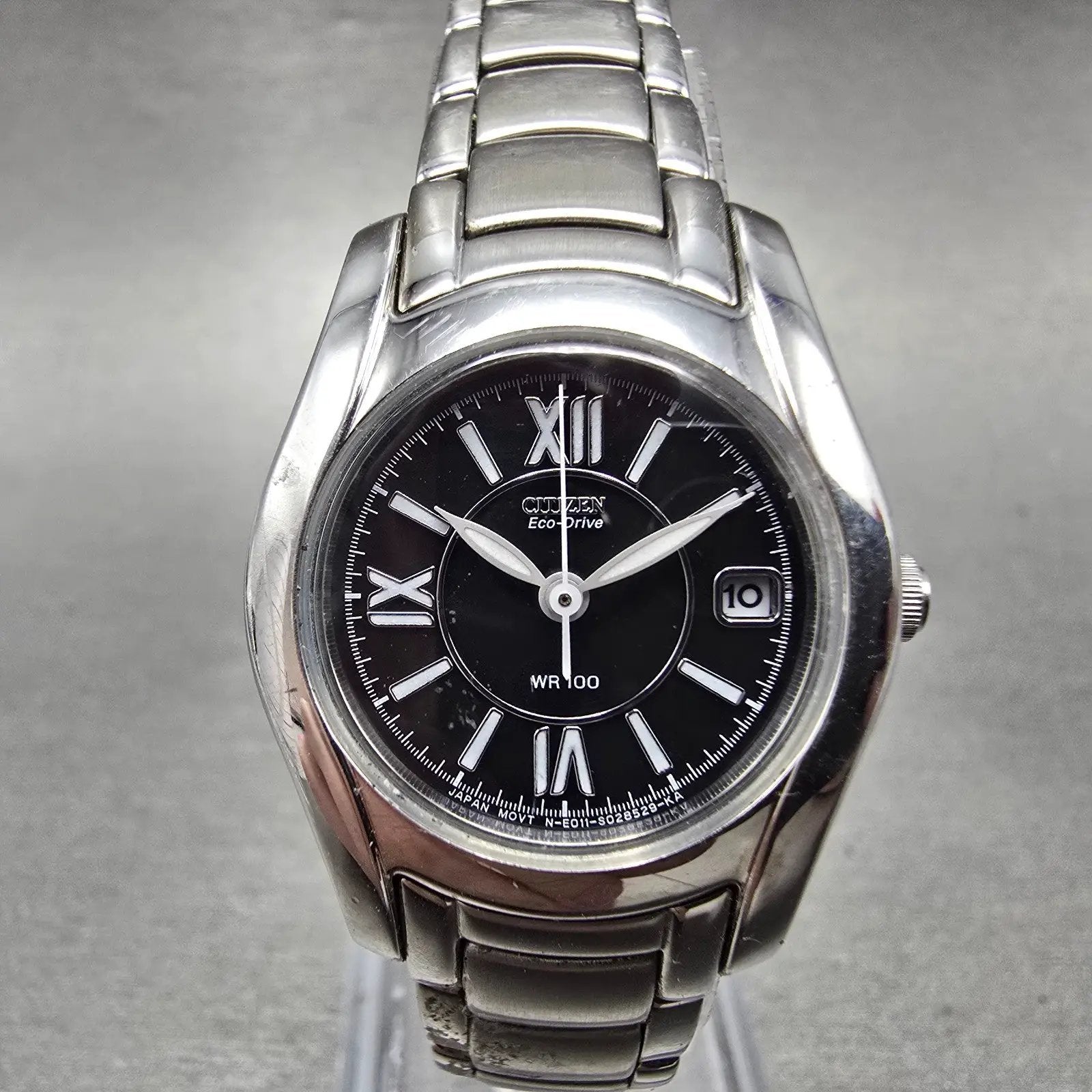 Citizen Watch Women 25mm Black Dial Silver Tone Date Round E011-S015502 Runs0