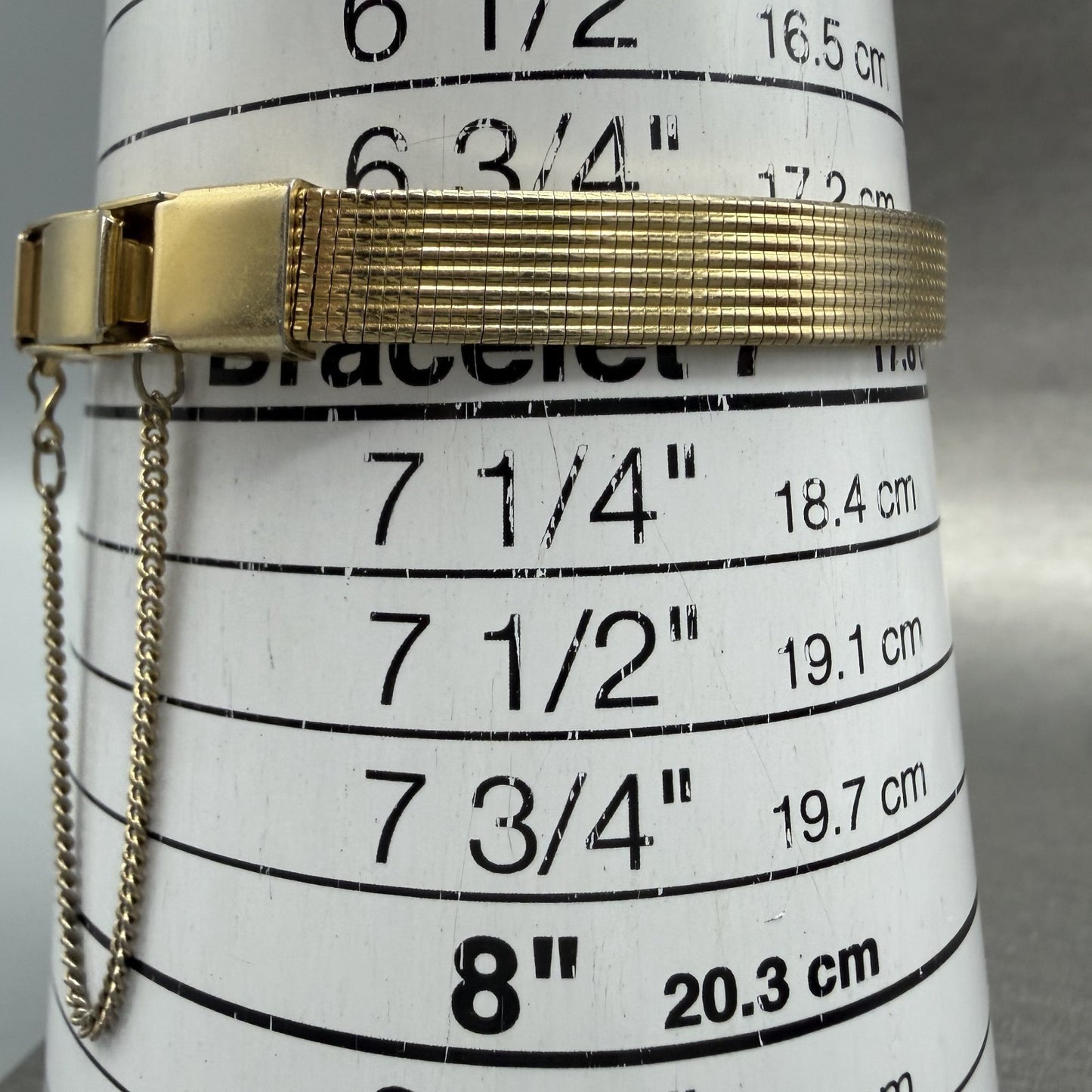 Citizen CQ Watch Women 17mm Champagne Dial Gold Tone Oval 3220324757 New Batt10